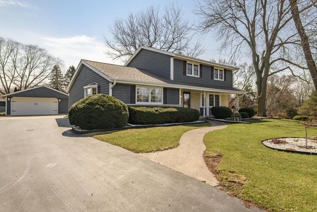 770 Linden LANE, Brookfield, WI 53045