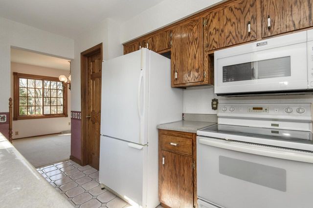 770 Linden LANE, Brookfield, WI 53045