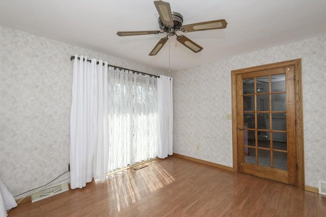 770 Linden LANE, Brookfield, WI 53045