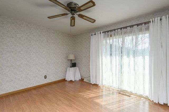 770 Linden LANE, Brookfield, WI 53045