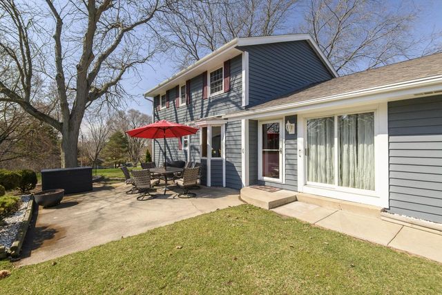 770 Linden LANE, Brookfield, WI 53045