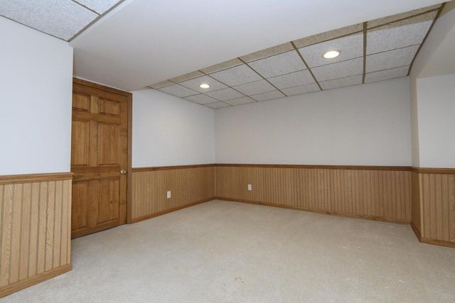 770 Linden LANE, Brookfield, WI 53045