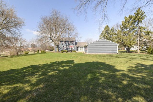 770 Linden LANE, Brookfield, WI 53045