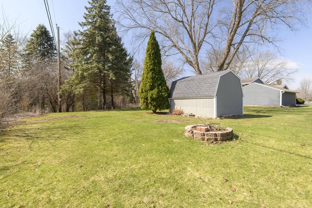 770 Linden LANE, Brookfield, WI 53045
