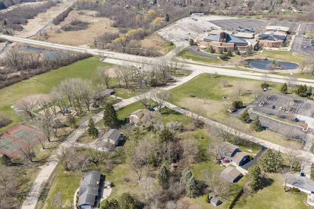 770 Linden LANE, Brookfield, WI 53045