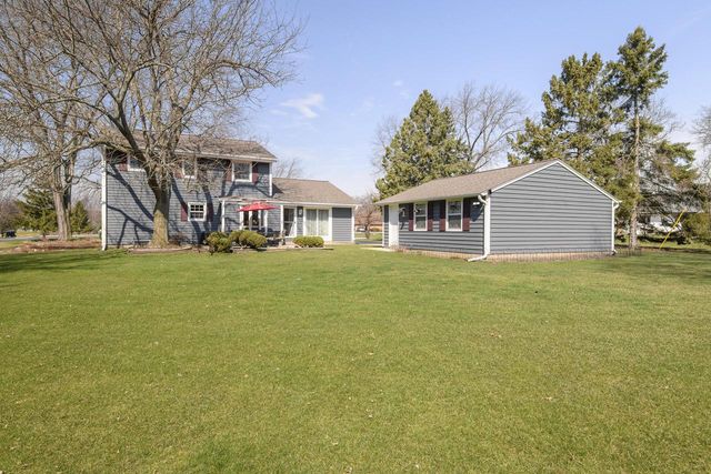 770 Linden LANE, Brookfield, WI 53045