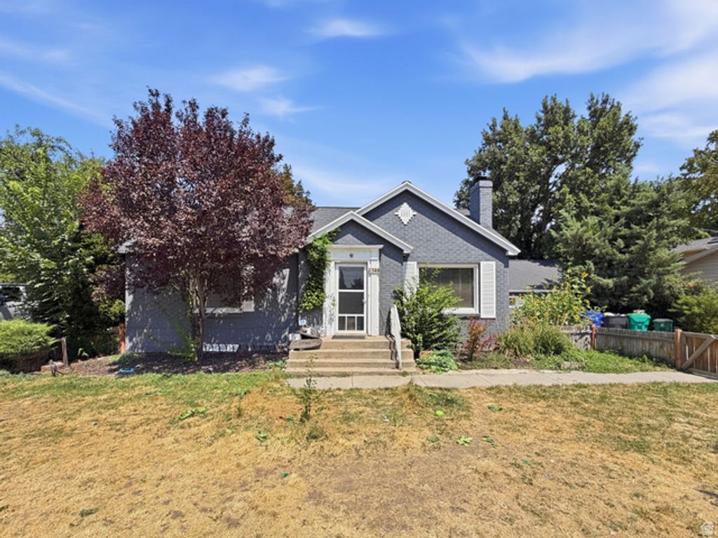 340 W PORTER LN, Centerville, UT 84014