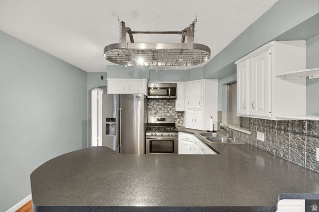 340 W PORTER LN, Centerville, UT 84014 — photo 5