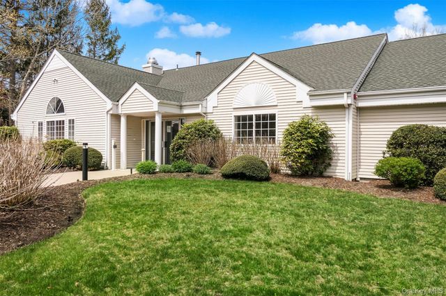 280 Ranch Circle 280, Manorville, NY 11949