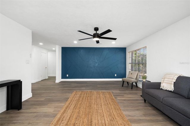 3725 NW 8TH AVENUE, Gainesville, FL 32605