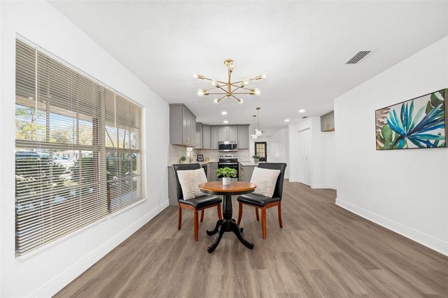 3725 NW 8TH AVENUE, Gainesville, FL 32605