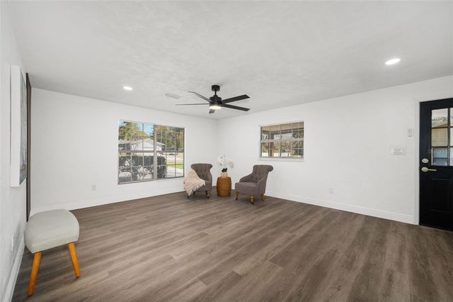 3725 NW 8TH AVENUE, Gainesville, FL 32605