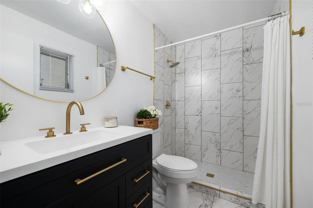 3725 NW 8TH AVENUE, Gainesville, FL 32605