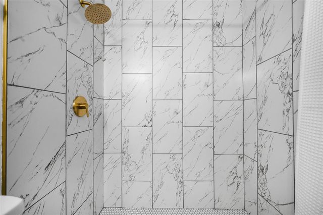 3725 NW 8TH AVENUE, Gainesville, FL 32605