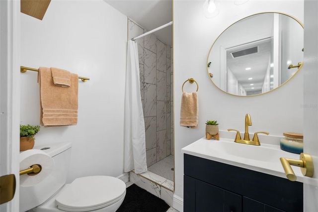 3725 NW 8TH AVENUE, Gainesville, FL 32605