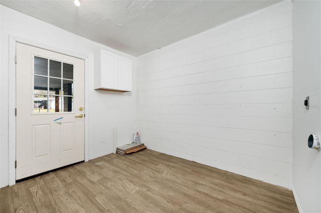 3725 NW 8TH AVENUE, Gainesville, FL 32605