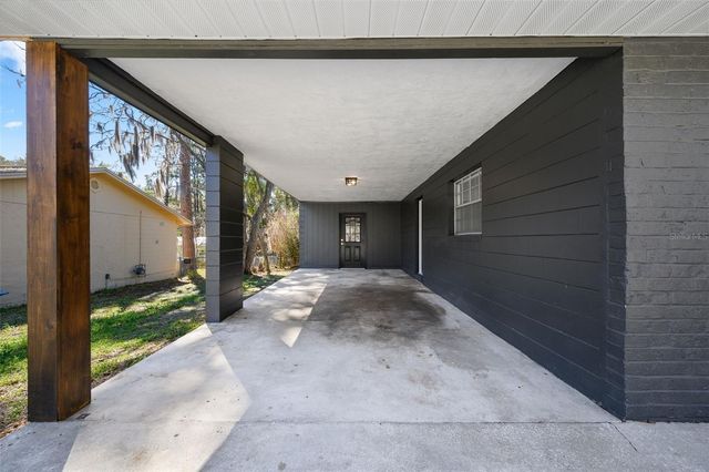 3725 NW 8TH AVENUE, Gainesville, FL 32605