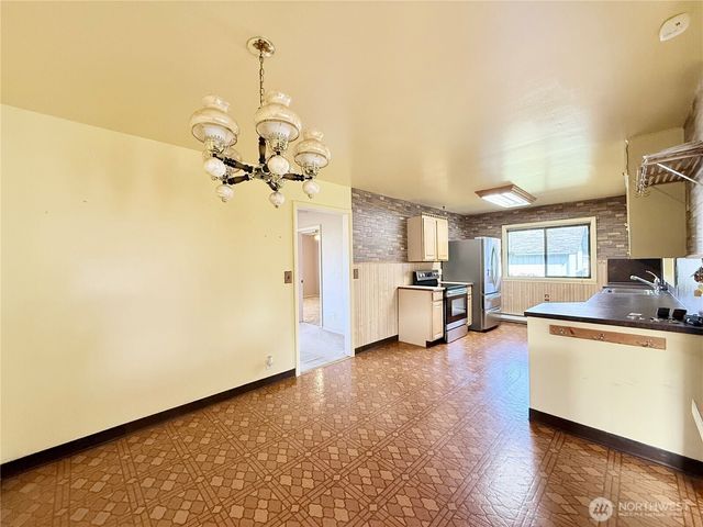 124 N 9th Street, Mccleary, WA 98557