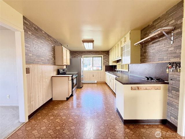 124 N 9th Street, Mccleary, WA 98557