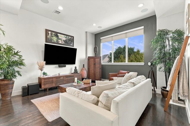 7846 Verona Place, Dallas, TX 75231