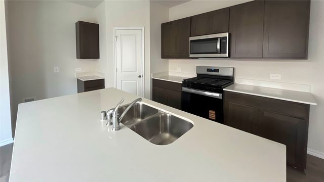 609 Cherish Day Drive, Lavon, TX 75166