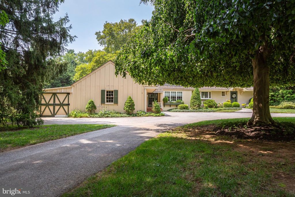 672 CLOVELLY LN, DEVON, PA 19333 — photo 4