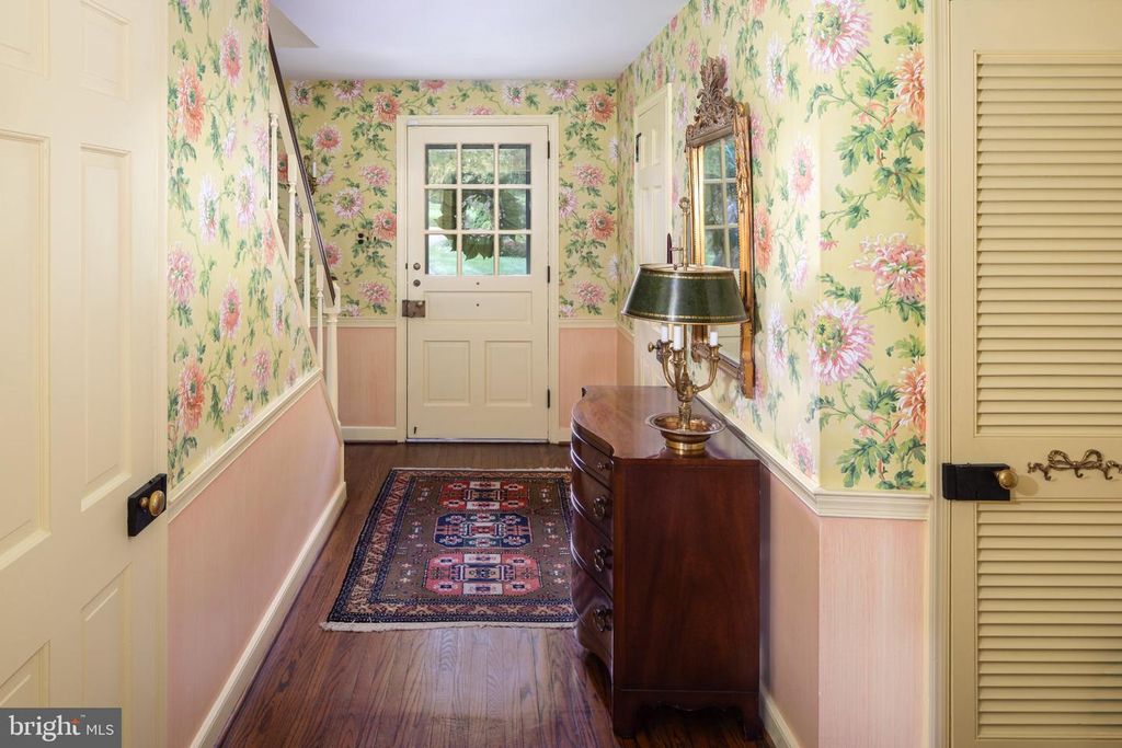 672 CLOVELLY LN, DEVON, PA 19333 — photo 5
