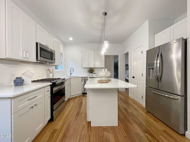 102 Ashtree Court, Cary, NC 27519