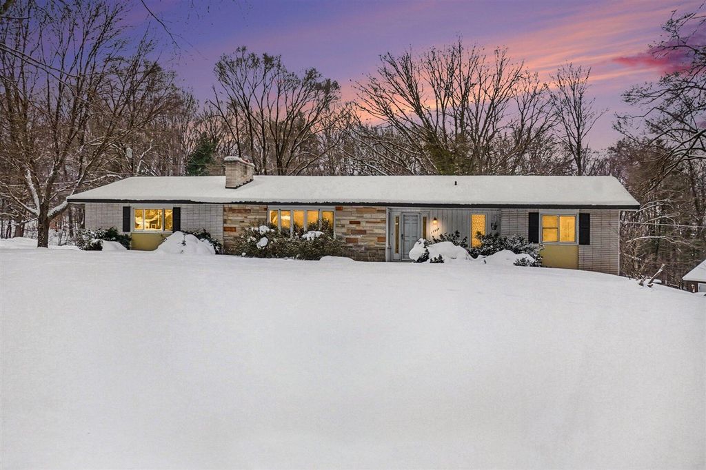 17339 Mckinley Road, Big Rapids, MI 49307