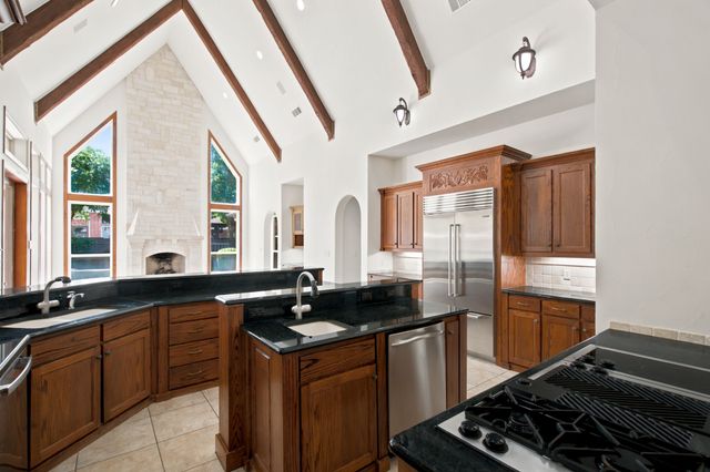 2001 Thames Trail, Colleyville, TX 76034
