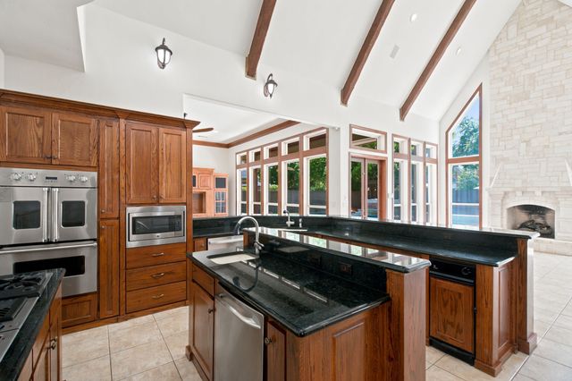 2001 Thames Trail, Colleyville, TX 76034