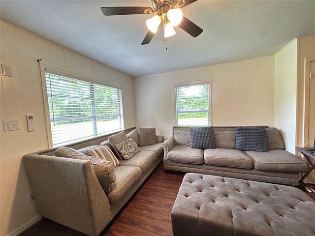 1586 Fm 2324, Emory, TX 75440