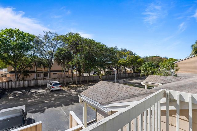 7176 Sportsmans Drive, North Lauderdale, FL 33068