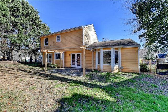 2082 Montgomery Trail, Duluth, GA 30096