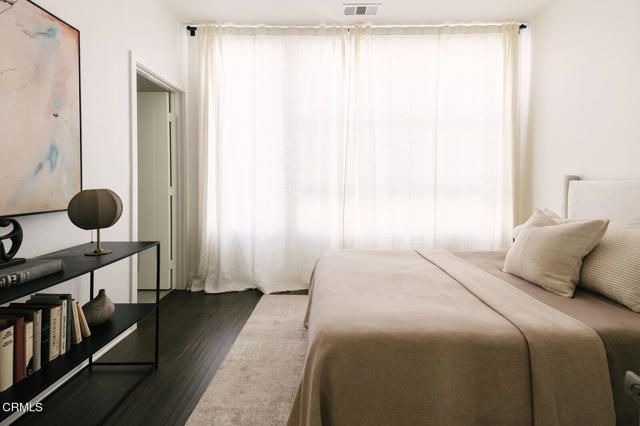 2753 Waverly Drive 302, Los Angeles, CA 90039