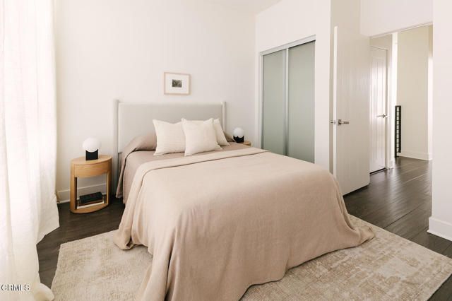 2753 Waverly Drive 302, Los Angeles, CA 90039