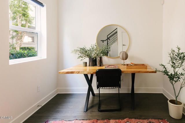 2753 Waverly Drive 302, Los Angeles, CA 90039