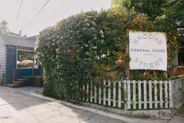 2753 Waverly Drive 302, Los Angeles, CA 90039