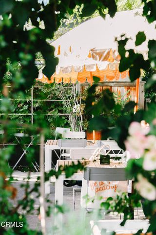 2753 Waverly Drive 302, Los Angeles, CA 90039