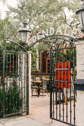 2753 Waverly Drive 302, Los Angeles, CA 90039