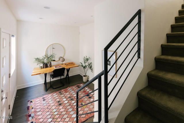 2753 Waverly Drive 302, Los Angeles, CA 90039