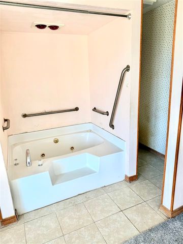 11207 NE 165th St, Fletcher, OK 73541