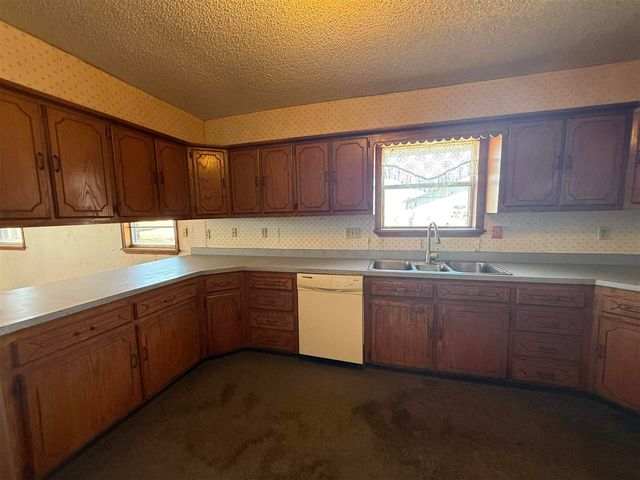 11207 NE 165th St, Fletcher, OK 73541