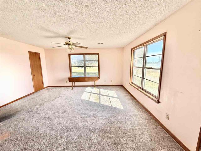 11207 NE 165th St, Fletcher, OK 73541