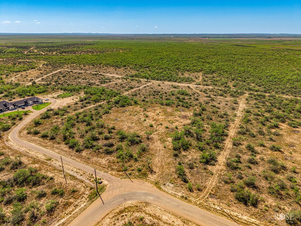 Image 7 of property listing at 10209 Franklin Trail, San Angelo, TX 76904