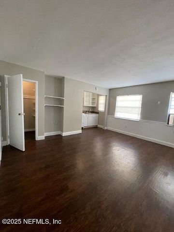 810 2ND Street N C, Jacksonville Beach, FL 32250