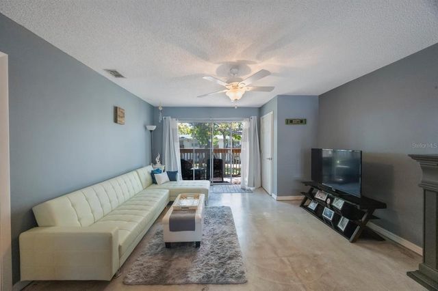 7700 92ND STREET 207, Seminole, FL 33777