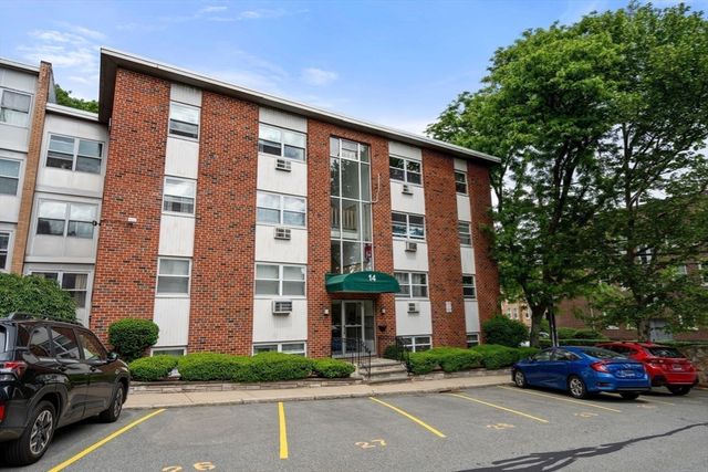 14 Commonwealth Court 11, Boston, MA 02135
