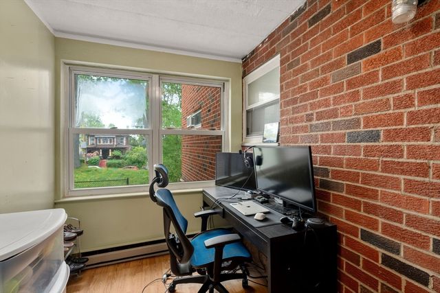 14 Commonwealth Court 11, Boston, MA 02135