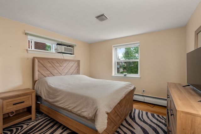 14 Commonwealth Court 11, Boston, MA 02135